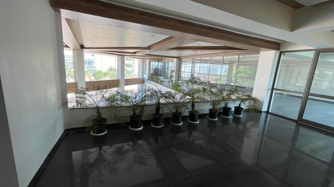 Heaven 7 Hotel & Resort Himatnagar 外观 照片
